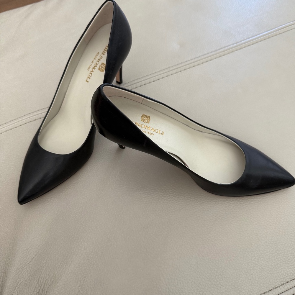 Bruno Magli Black Pump